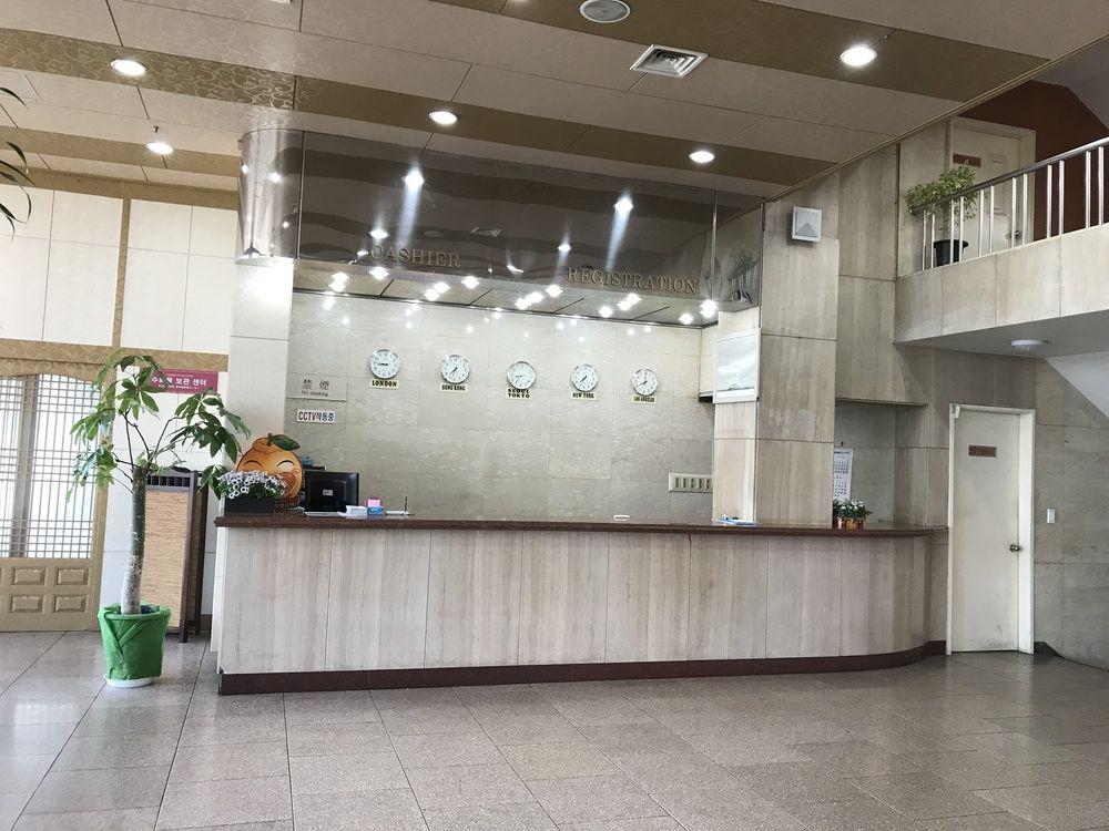 Seoul Tourist Hotel เมืองเชจู ภายนอก รูปภาพ